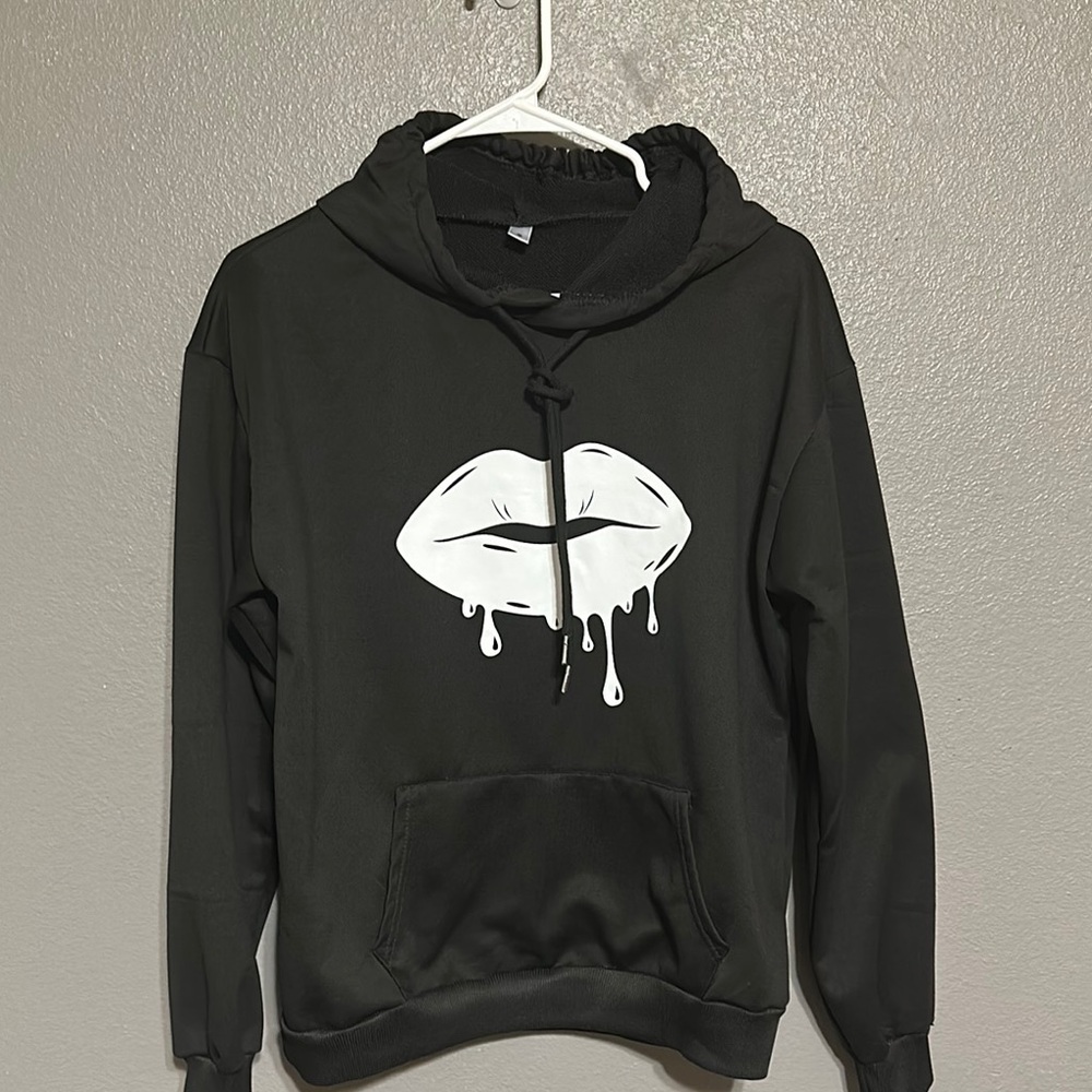 Women’s Size Small black Hoodie